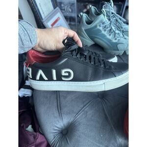 Givenchy Reverse Logo Low Top